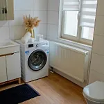 Apartmán Sweethome Lutherstadt - Zentral Gelegen In Ruhiger Seitenstrasse, Inklusive Parkplatz Und 2 Min Fussweg Zur Schlosskirche *