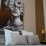 Sweethome Lutherstadt - Zentral Gelegen In Ruhiger Seitenstrasse, Inklusive Parkplatz Und 2 Min Fussweg Zur Schlosskirche Apartmán *