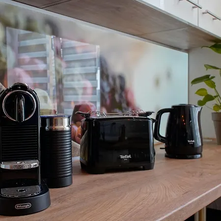 Sweethome Lutherstadt - Zentral Gelegen In Ruhiger Seitenstrasse, Inklusive Parkplatz Und 2 Min Fussweg Zur Schlosskirche