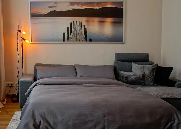 Sweethome Lutherstadt - Zentral Gelegen In Ruhiger Seitenstrasse, Inklusive Parkplatz Und 2 Min Fussweg Zur Schlosskirche 아파트 Wittenberg