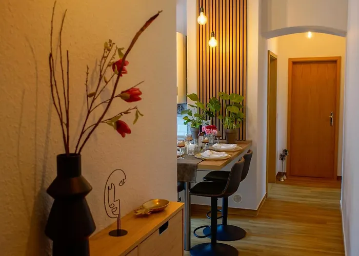 Sweethome Lutherstadt - Zentral Gelegen In Ruhiger Seitenstrasse, Inklusive Parkplatz Und 2 Min Fussweg Zur Schlosskirche *