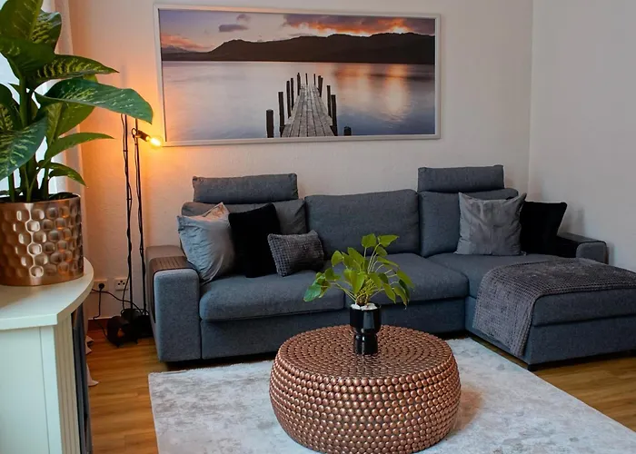 아파트 Sweethome Lutherstadt - Zentral Gelegen In Ruhiger Seitenstrasse, Inklusive Parkplatz Und 2 Min Fussweg Zur Schlosskirche *