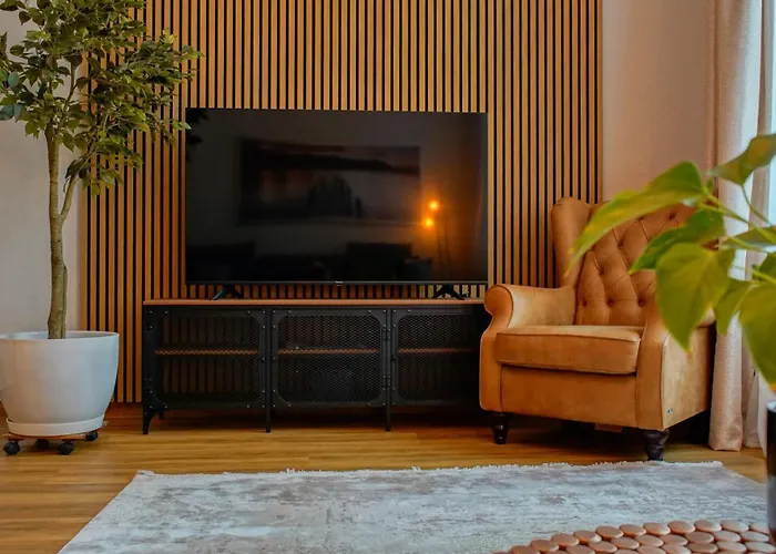 Sweethome Lutherstadt - Zentral Gelegen In Ruhiger Seitenstrasse, Inklusive Parkplatz Und 2 Min Fussweg Zur Schlosskirche 아파트